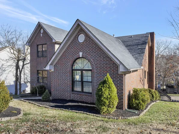 800 N Woodstone Ln, Nashville, TN 37211