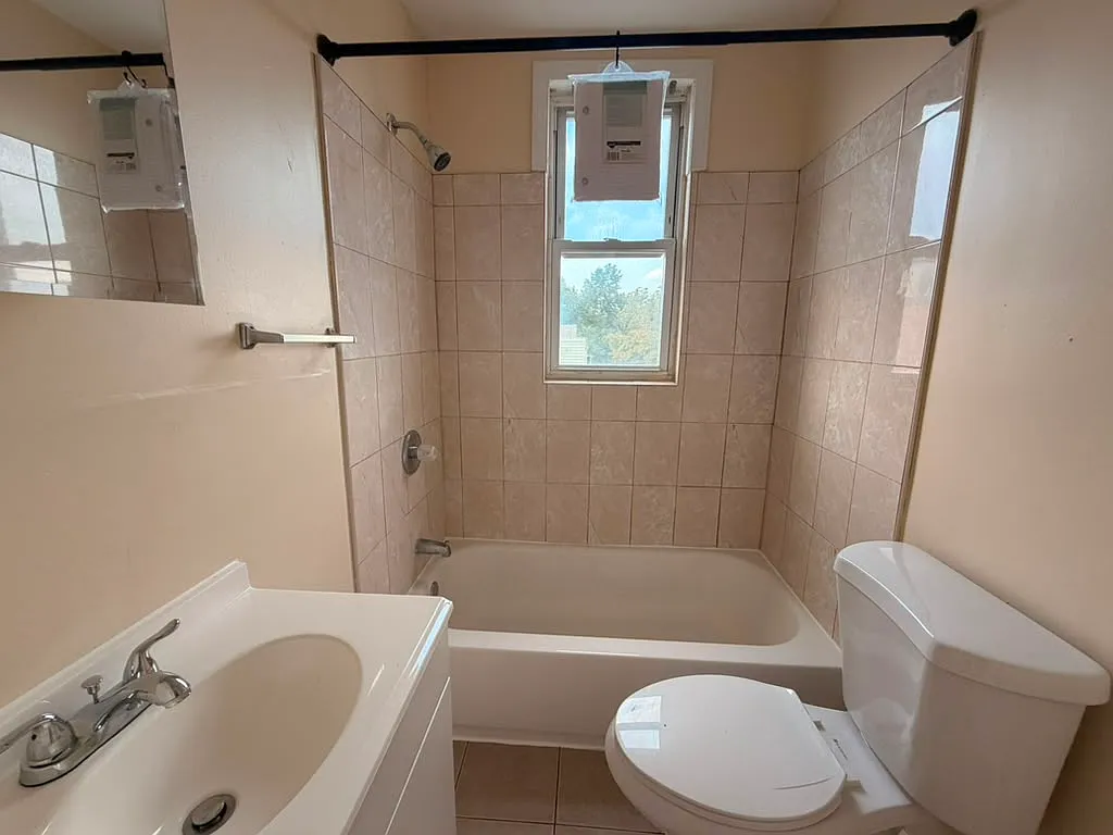 2 bed, $1,700 — Photo 2