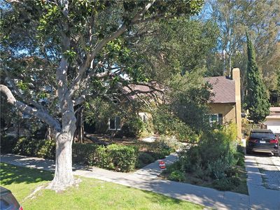 2016 N Hobart Blvd, Los Angeles, CA, 90027