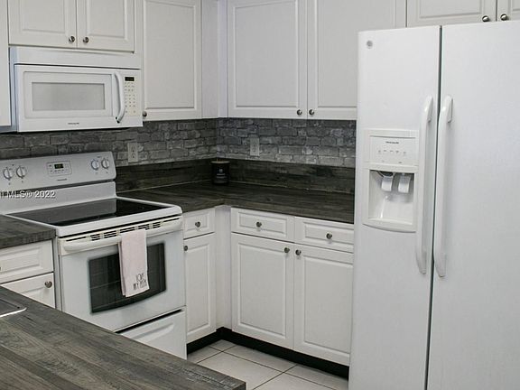 5th image of 4457 SW 11th Pl #4457