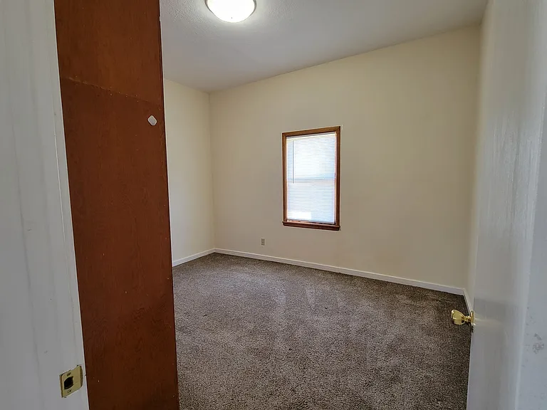 215 N Green St — Photo 6