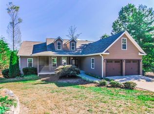 87 Cyprus Creek Ln, Hendersonville, NC 28791