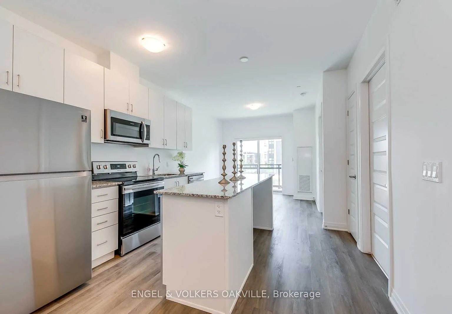 2 bed, $2,250 — Photo 2