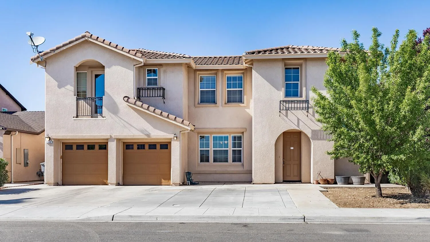 1353 Loma Linda Ln photo 1