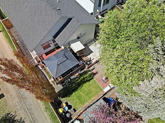 3rd image of 7 N Chaparral Rd SE