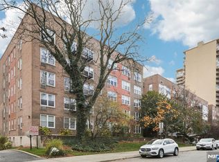 2160 Center Ave APT 5N, Fort Lee, NJ 07024