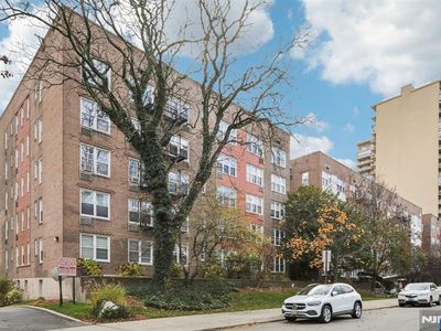 2160 Center Ave APT 5N, Fort Lee, NJ, 07024