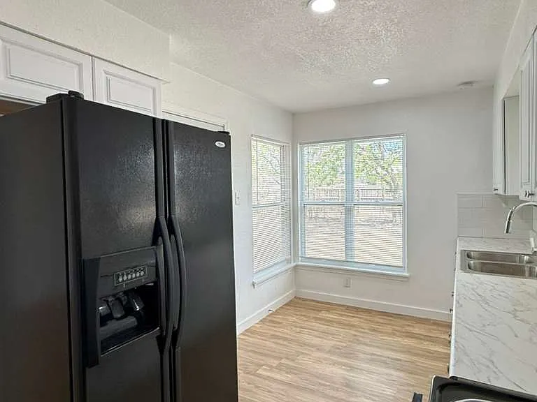 339 Brettonwood Dr — Photo 3