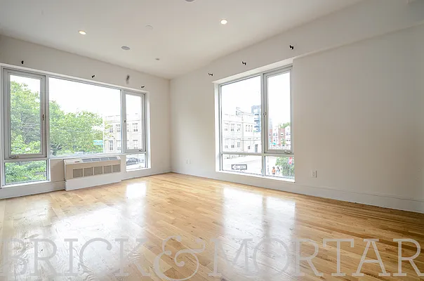 Rented by Brick&Mortar | media 21