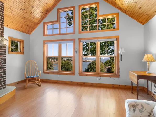 14 White Stone Lane, Owls Head, ME 04854