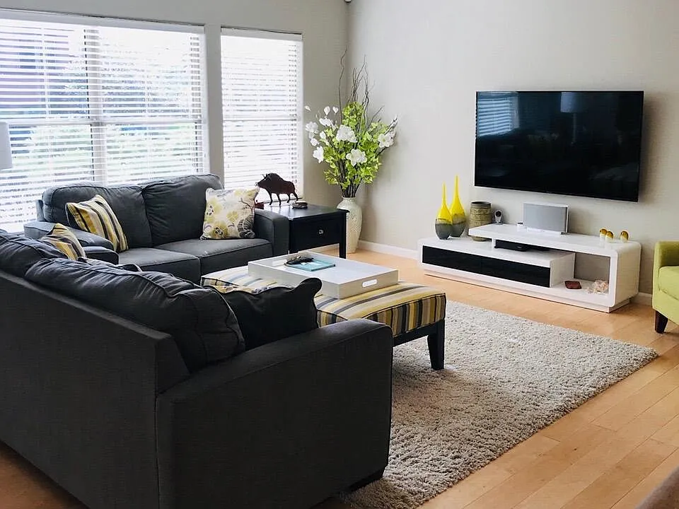 19700 N 76th St #1056