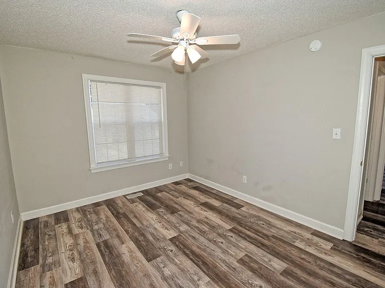 239 Tillamook Dr — Photo 27