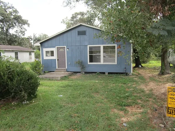 1614 N Travis Ave, Cleveland, TX 77327