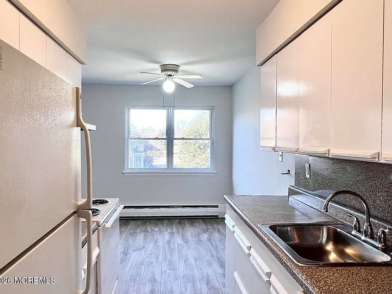 56 Manchester Ct #E — Photo 5