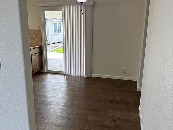 4th image of 118 Chelsea Ct
