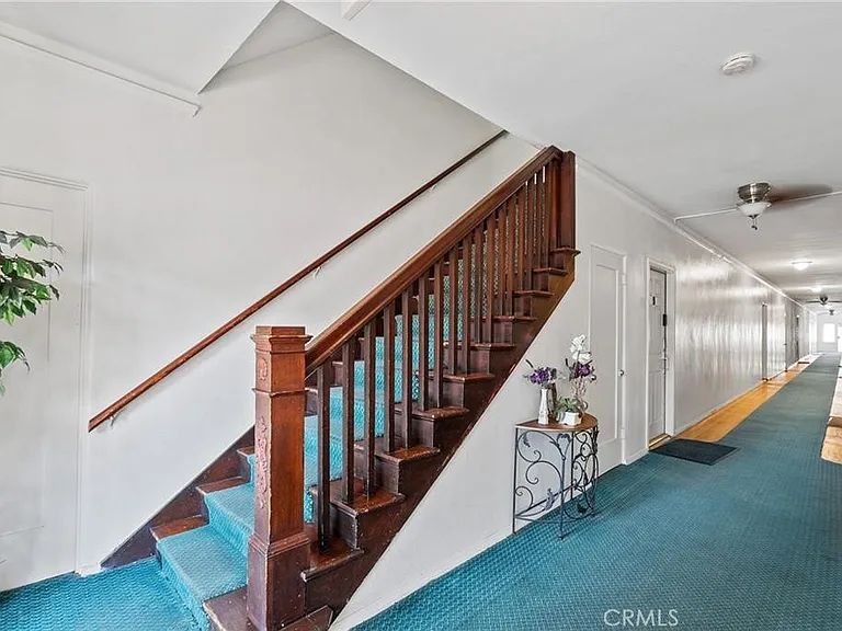 723 E 3rd St #11 — Photo 12