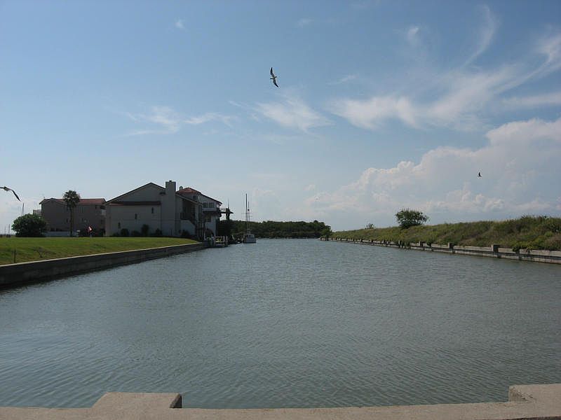 2nd image of 722 Kings Point Hbr