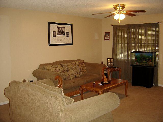 1st image of 4939 Oakdale Dr