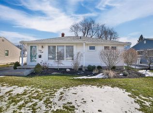 68 Bennington Rd, Amherst, NY 14226