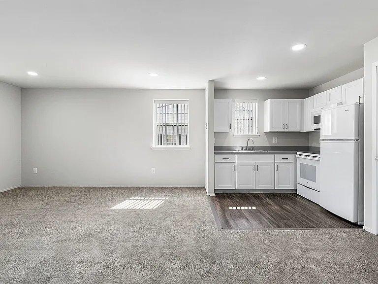 Zen Long Island at Bay Shore 55+ Community — Photo 8
