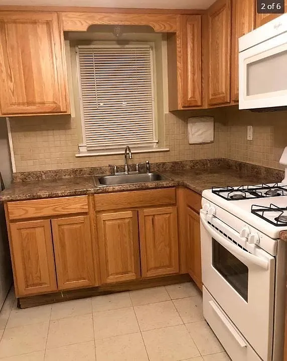 21 Weymouth Ave #1