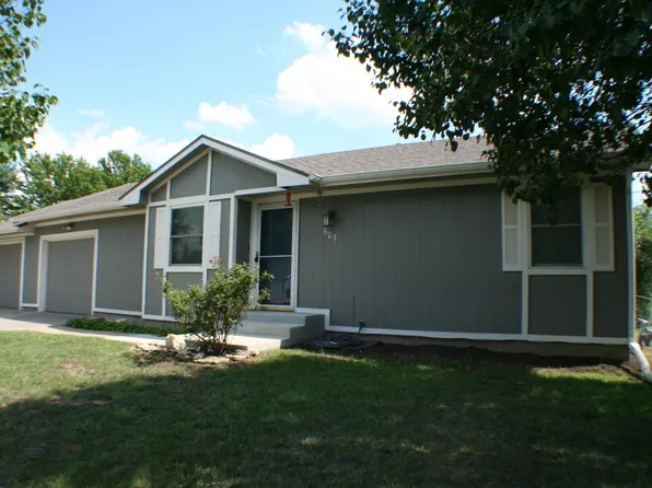 607 Tracy Ave, Augusta, KS 67010