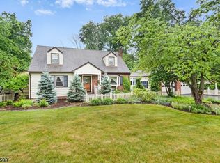 102 Everdale Rd, Randolph, NJ 07869