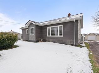 26 School St, Kensington, PE C0B 1M0