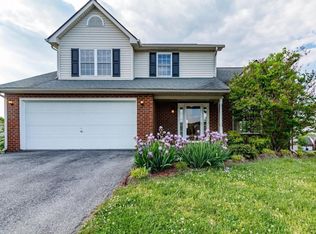 6102 Renoir Ln, Roanoke, VA 24018