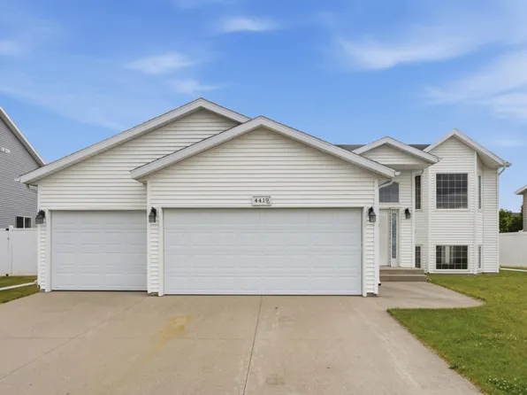 4419 48th St S, Fargo, ND 58104