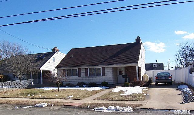 1st image of 10 McKinley St