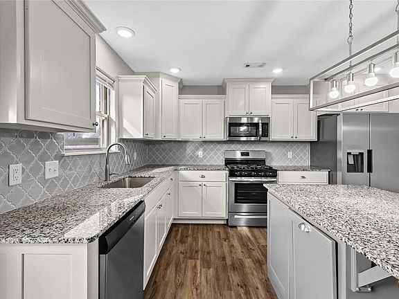 5th image of 248 Madison St #7358