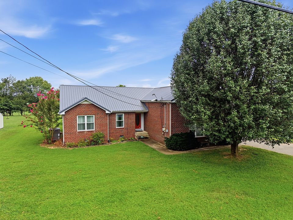 1st image of 1705 Hunt Ln
