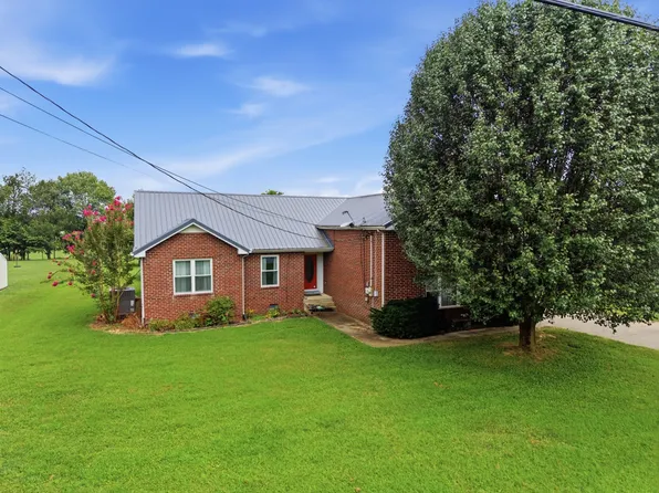 1705 Hunt Ln, Pleasant View, TN 37146