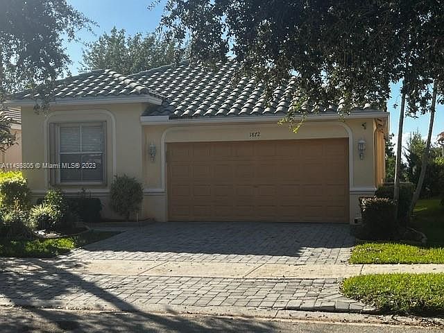 1st image of 1872 Aspen Ln