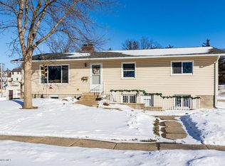 787 West Ave, Zumbrota, MN 55992
