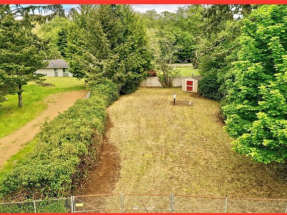 2nd image of 872 Mount Olympus Ave SE