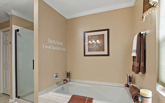 992 White Pine Dr — Photo 10
