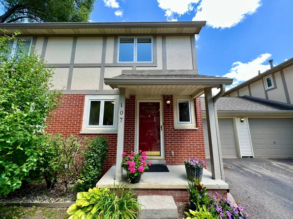 107 Walnut Blvd, Rochester, MI 48307