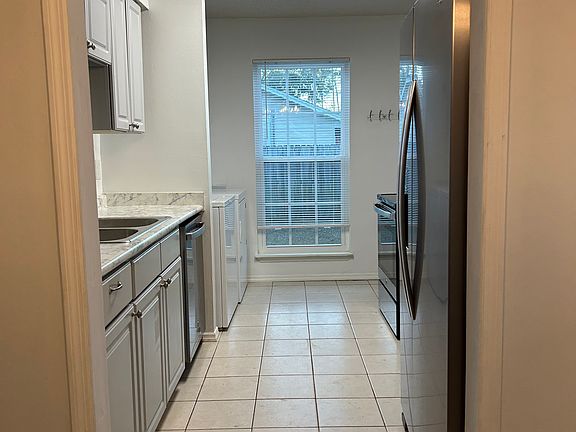 5th image of 8609 Kingston Ct