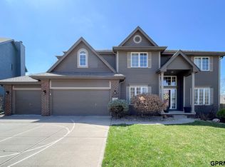 17625 Woolworth Ave, Omaha, NE 68130