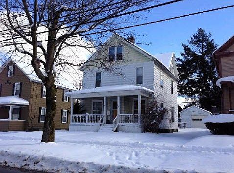 2nd image of 204 E Elmwood Ave