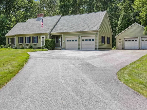 24 Manchaug Rd, Sutton, MA 01590