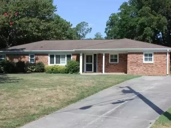 2349 Custom Cir, Virginia Beach, VA 23454