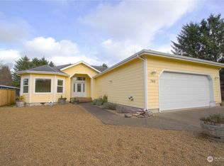768 Island Cir SE, Ocean Shores, WA