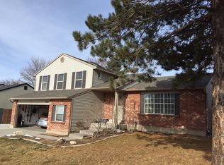 1233 E Cedar Ridge Rd, Sandy, UT 84094