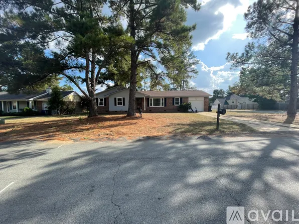 6759 Seaford Dr, Fayetteville, NC 28314