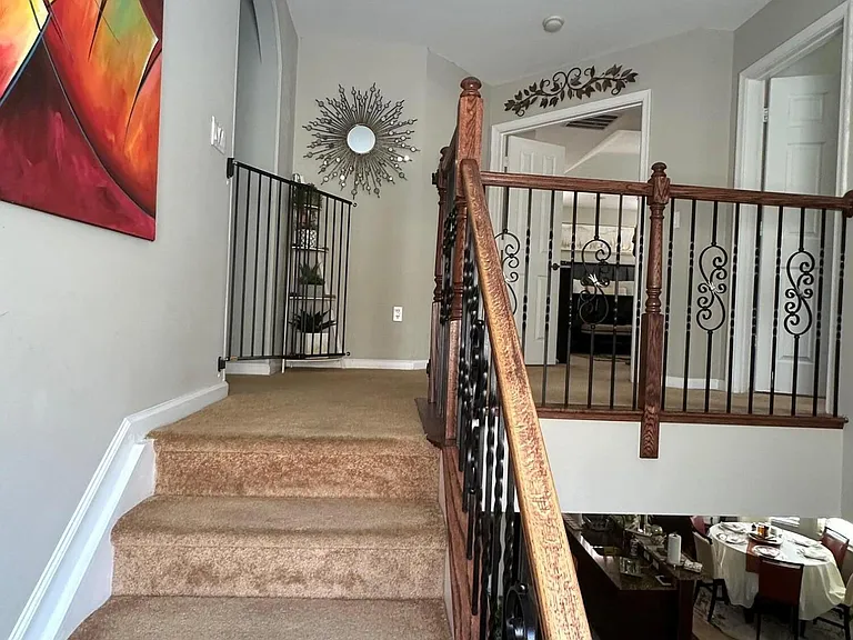 9205 Dupont Pl — Photo 31