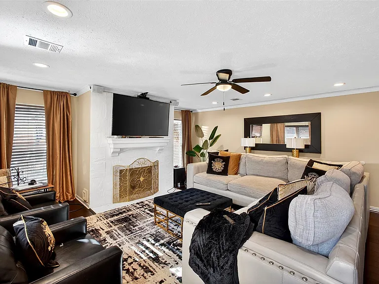 19115 Keyturn Ln — Photo 14