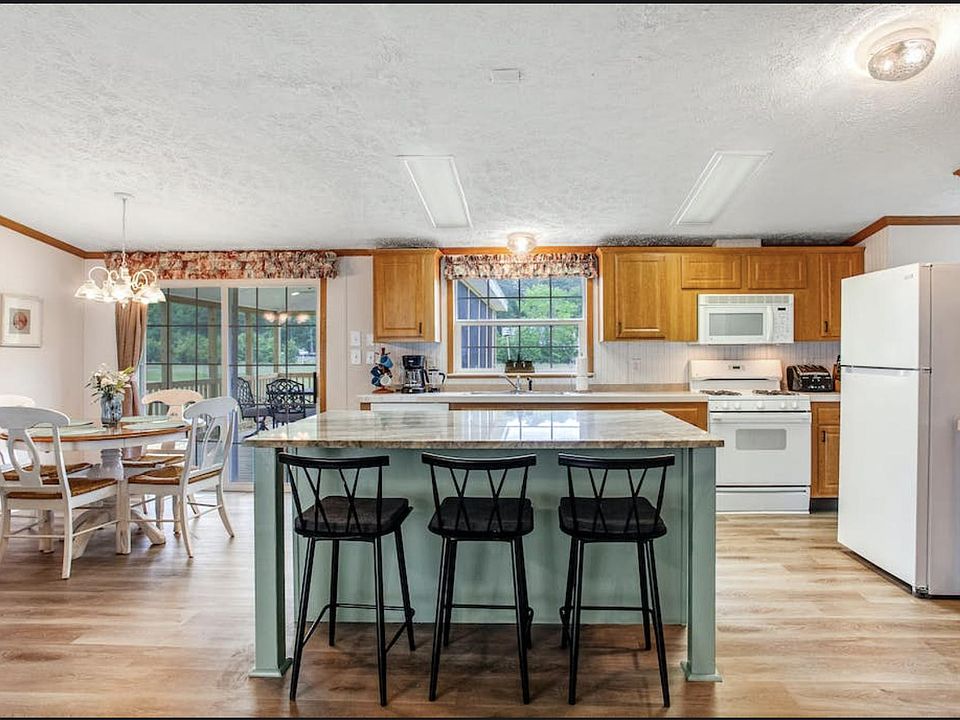1st image of 35723 Farm House Ln